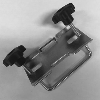 Universele Menabo U-beugel bevestiging dakkoffers