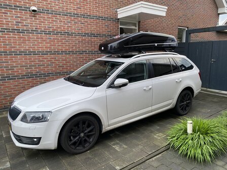 Modula dakkoffer Evo 550 liter - Hoogglans zwart