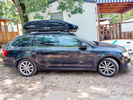 Modula dakkoffer Evo 470 liter - Hoogglans zwart