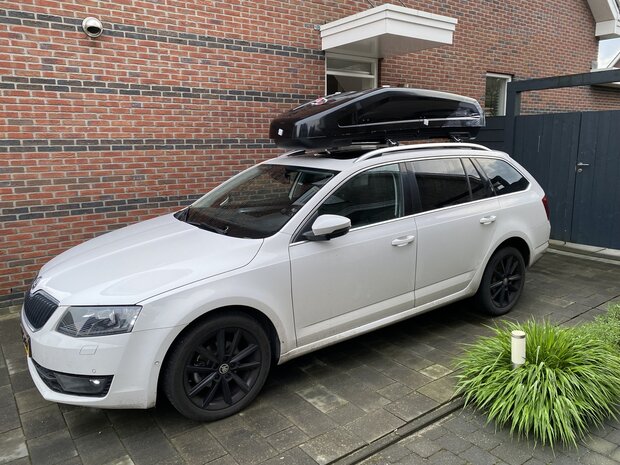 Modula dakkoffer Evo 550 liter - Hoogglans zwart